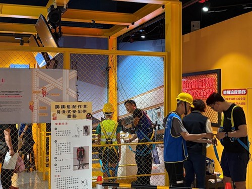 VR高架模擬作業體驗